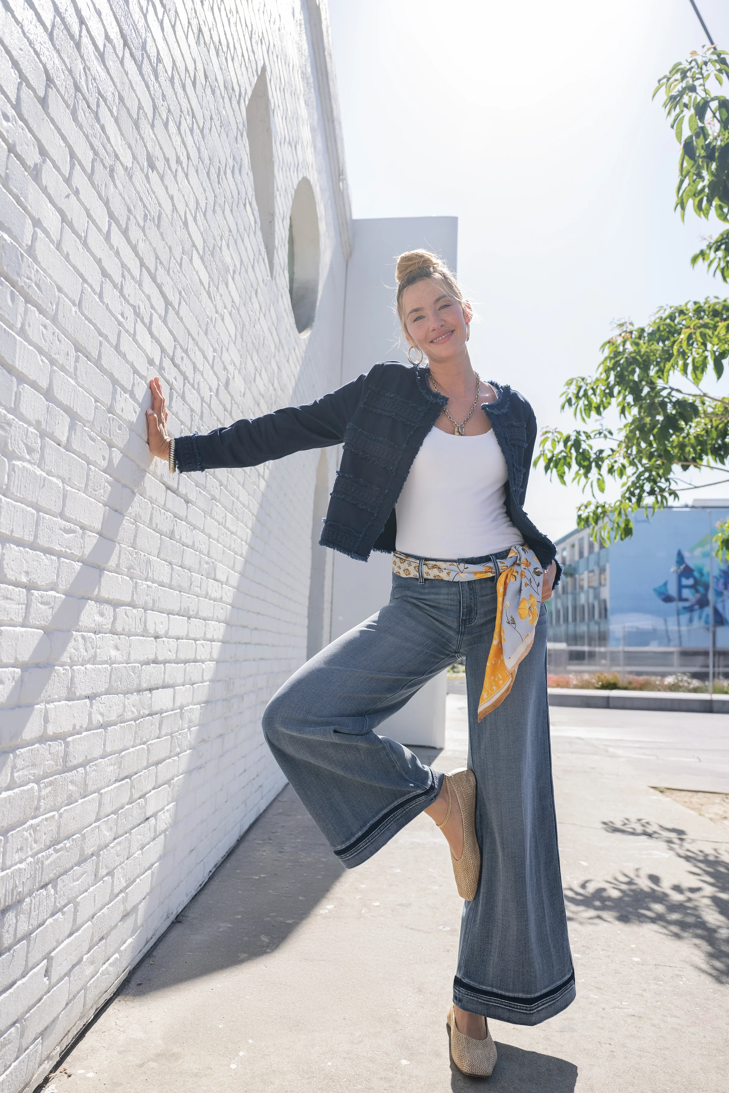 COLLARLESS JACKET WITH FRAY & LACE - Image 4
