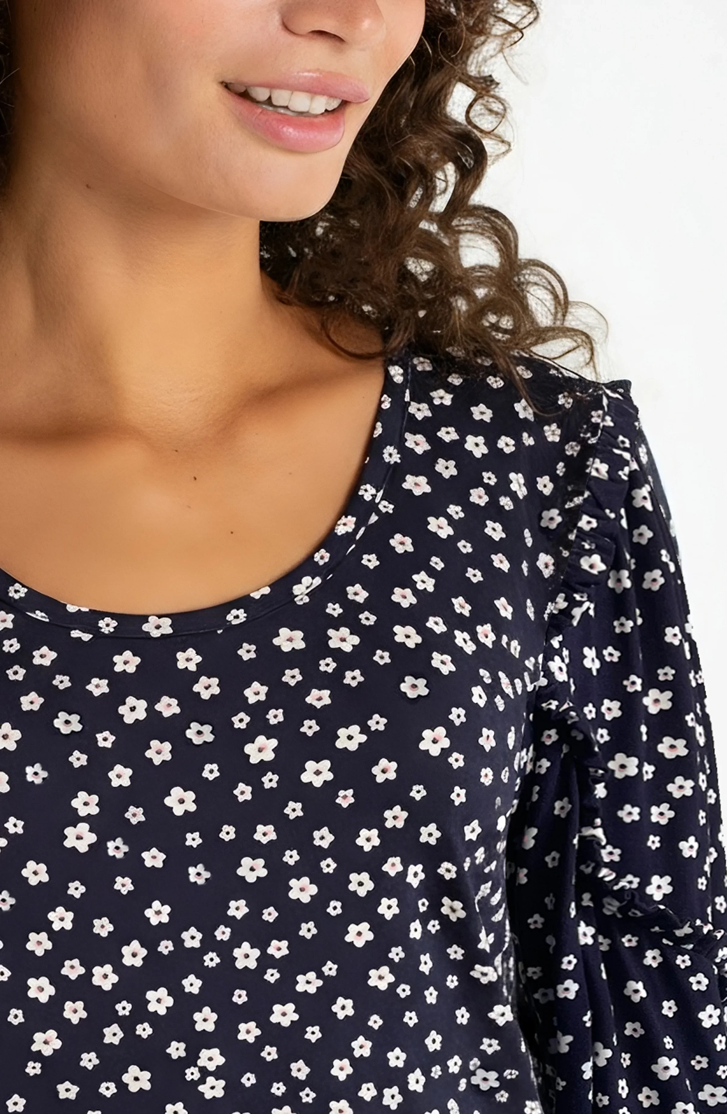 RUFFLE SLEEVE SCOOP NECK KNIT TOP - Image 3